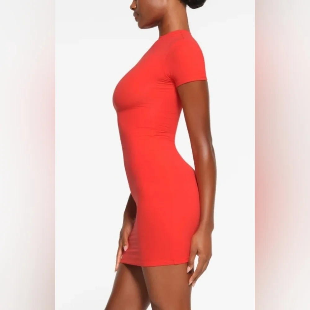 NWT Skims Fits Everybody Tshirt Dress In Poppy - Picture 2 of 5